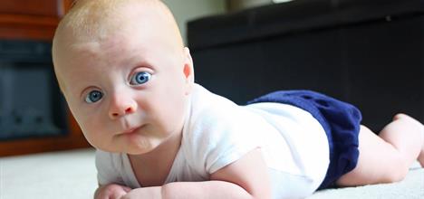 Movement Milestones: Babies 4 to 7 months