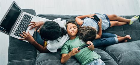 Healthy Digital Media Use Habits for Babies, Toddlers & Preschoolers
